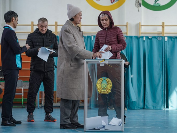Kazahstanci na referendumu glasali za novi ustav