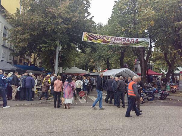Kestenijada u Kostajnici okupila brojne posjetioce, kesten ove godine podbacio
