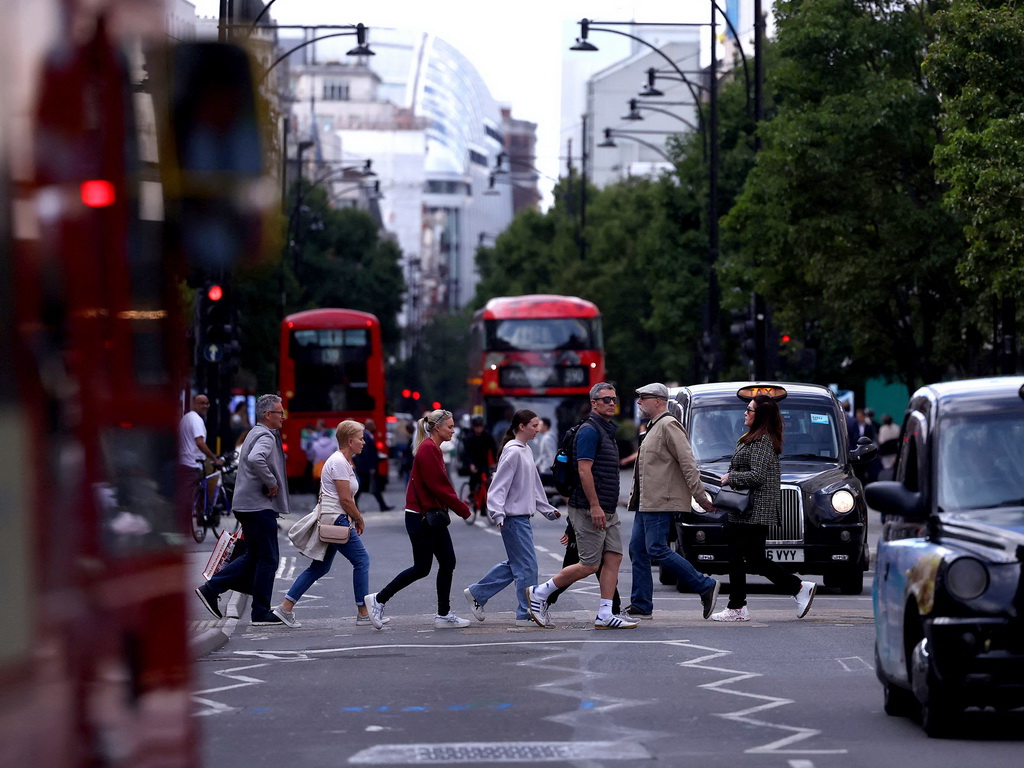Khan želi "londonski model" autobusa proširiti širom Engleske
