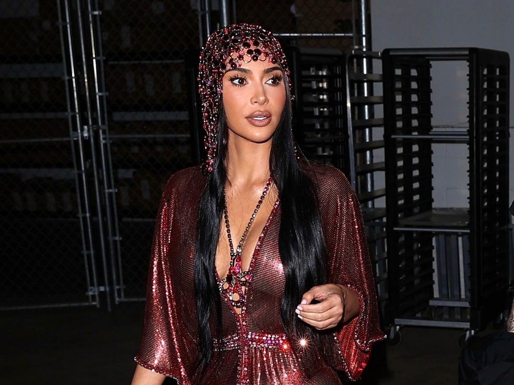 Kim Kardashian proslavila 46. rođendan u spektakularnim vintage kreacijama