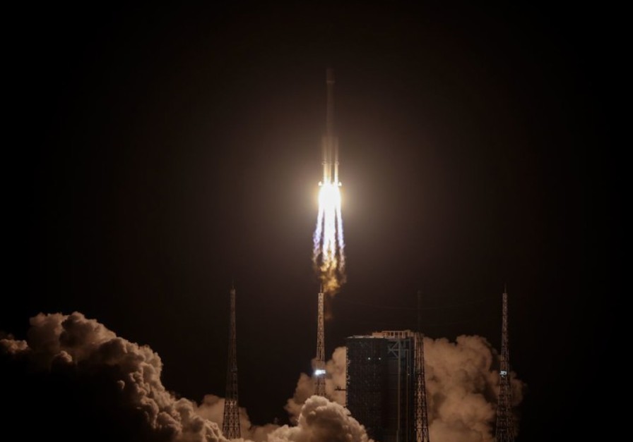 Kineska raketa se raspala ubrzo nakon lansiranja
