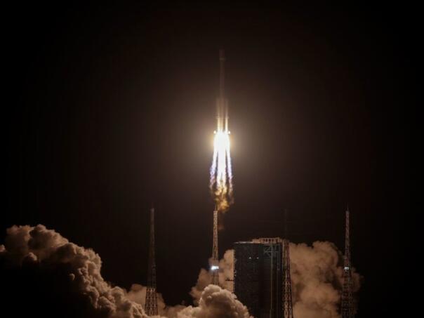 Kineska raketa se raspala ubrzo nakon lansiranja