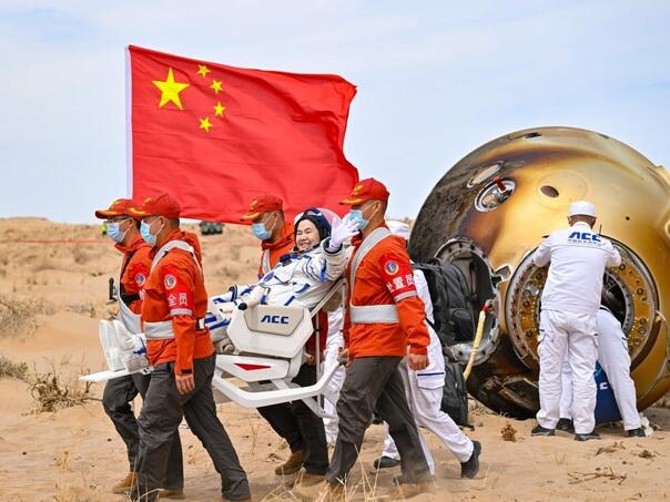 Kineski astronauti se vratili nakon šest mjeseci u svemiru, testirali materijale za Mjesečevu bazu