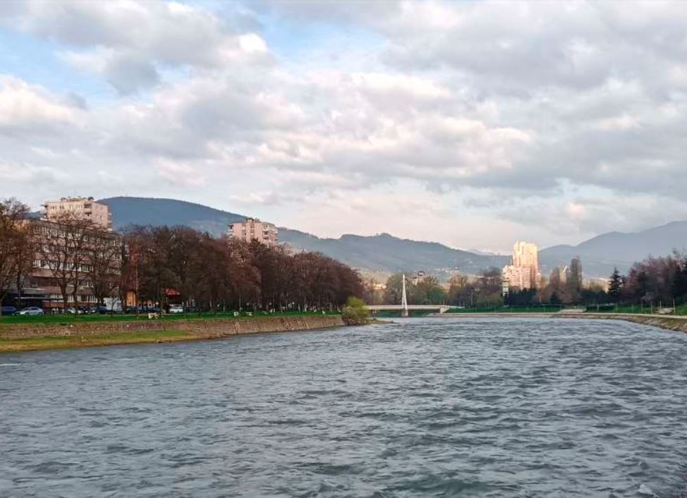 Kiša širom BiH, snijeg na planinama