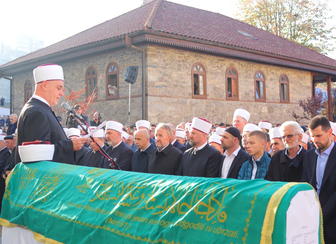 Klanjana dženaza hfz. Halilu Mehtiću: Njegova prisutnost među nama bila je blagodat