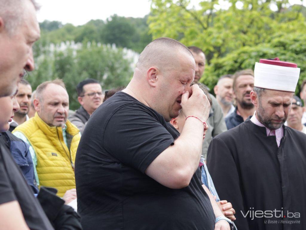 Dirljive scene: Sejda Bešlić pronašla vječni mir uz svog Halida