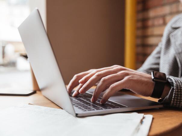 Klik može skupo koštati: Širi se prevara koja krade Facebook naloge