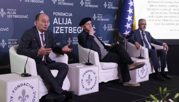 Knjiga 'Robije Alije Izetbegovića' značajan istraživački poduhvat