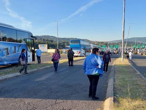 Kolaps na grčkoj granici: Zaglavljeno oko 65 autobusa
