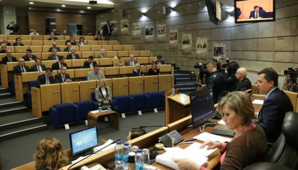 Parlament FBiH ne prihvata poziv NSRS u vezi 'granične linije'