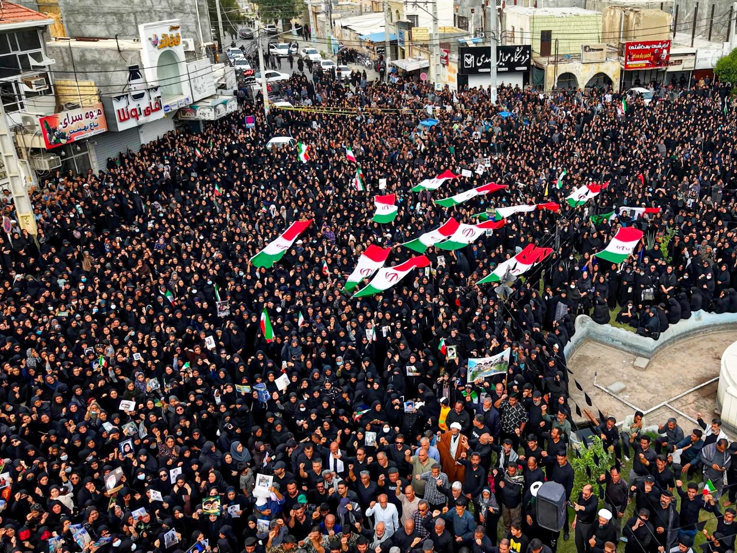 Iran: Kolektivna dženaza za 165 djece ubijene u napadima SAD i Izraela