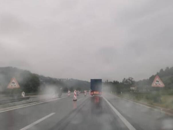 Kolovoz mokar, ali bez većih zastoja na putevima u BiH