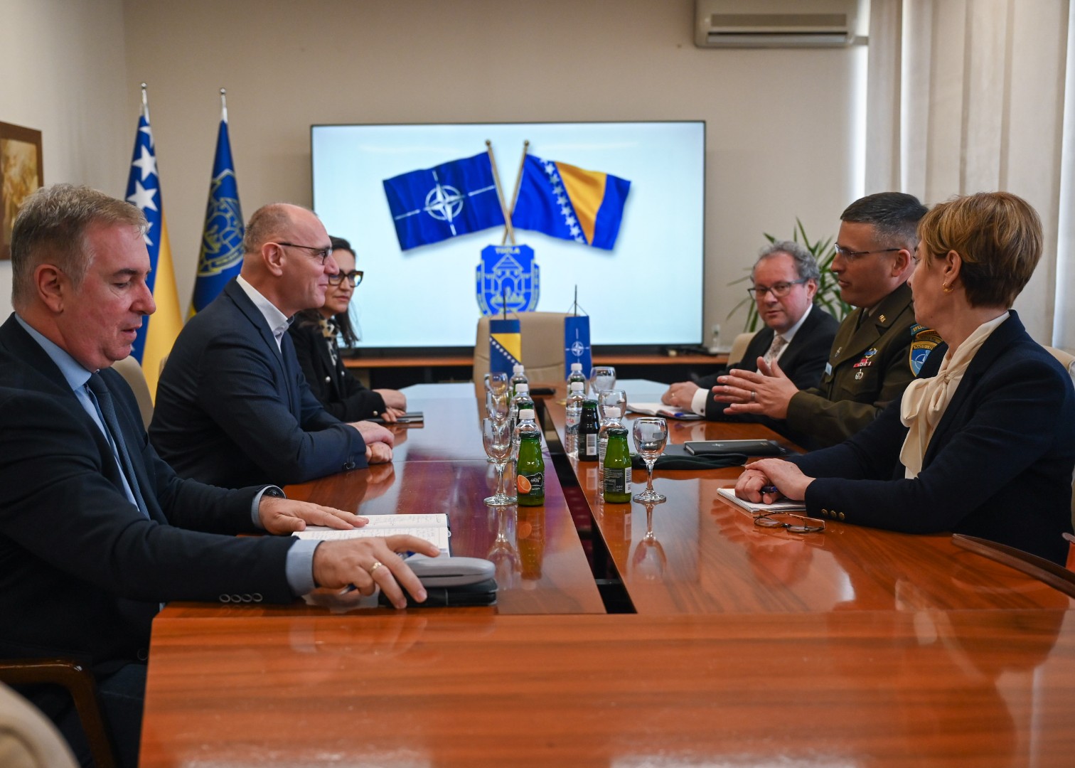 Komandant NATO štaba Sarajevo posjetio Brčko i Tuzlu