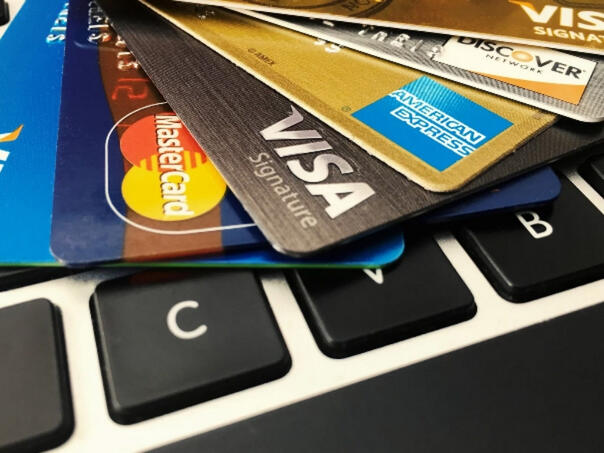 Kome idu milioni od kartičnih naknada u BiH?