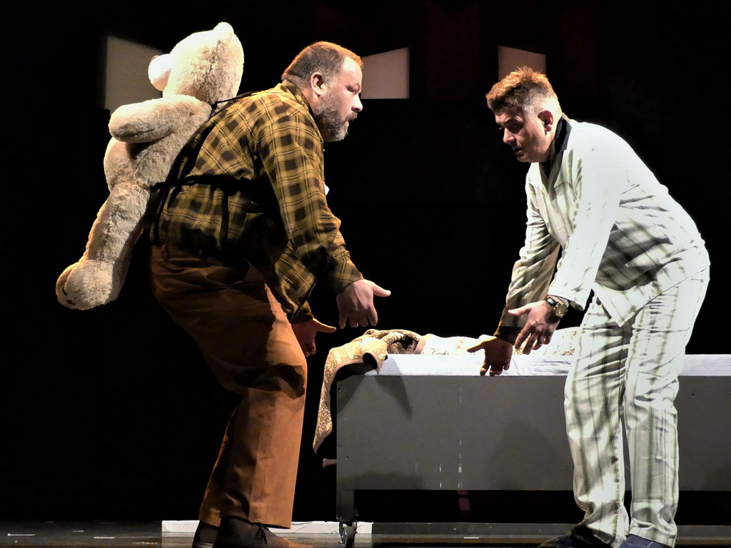 Komedija "O medvjedima i ljudima" sutra na repertoaru Narodnog pozorišta, u srijedu predstava "Hasanaginice"