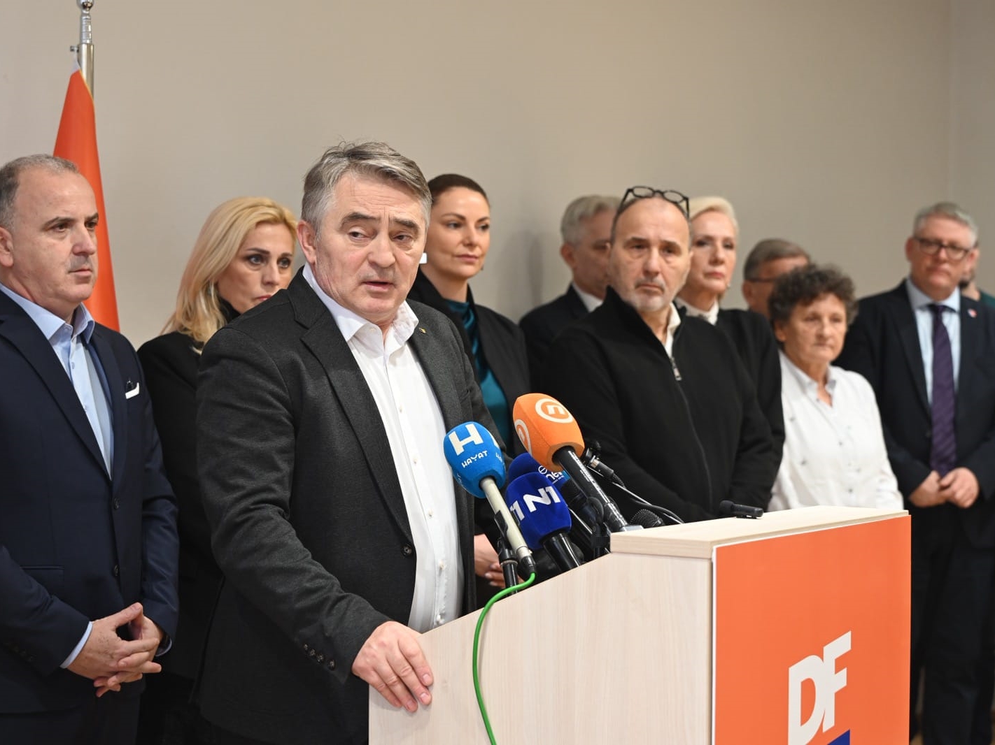 Komšić: Dokazano da je Schmidt radio za HDZ, Trojka saučesnik