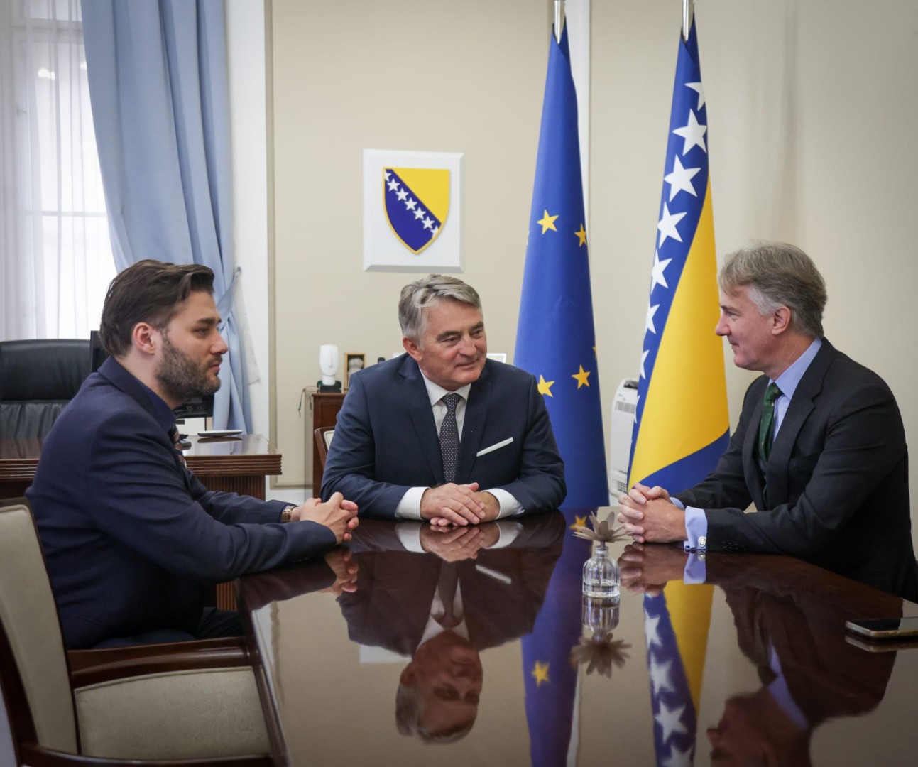 Komšić i Reilly o stabilnosti BiH: Naglašena važnost britanske podrške
