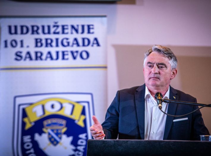 Komšić neuobičajno emotivan: "Plačem na Šehidski rastanak"