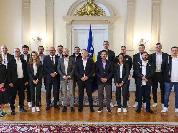 Komšić ugostio delegaciju Košarkaškog kluba 'Dubai Basketball Club'