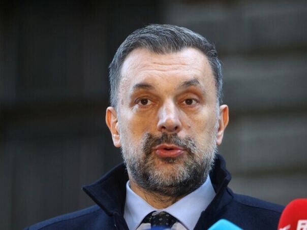 Konaković: Rusija sa čuđenjem gleda kako se Dodik amerikanizira