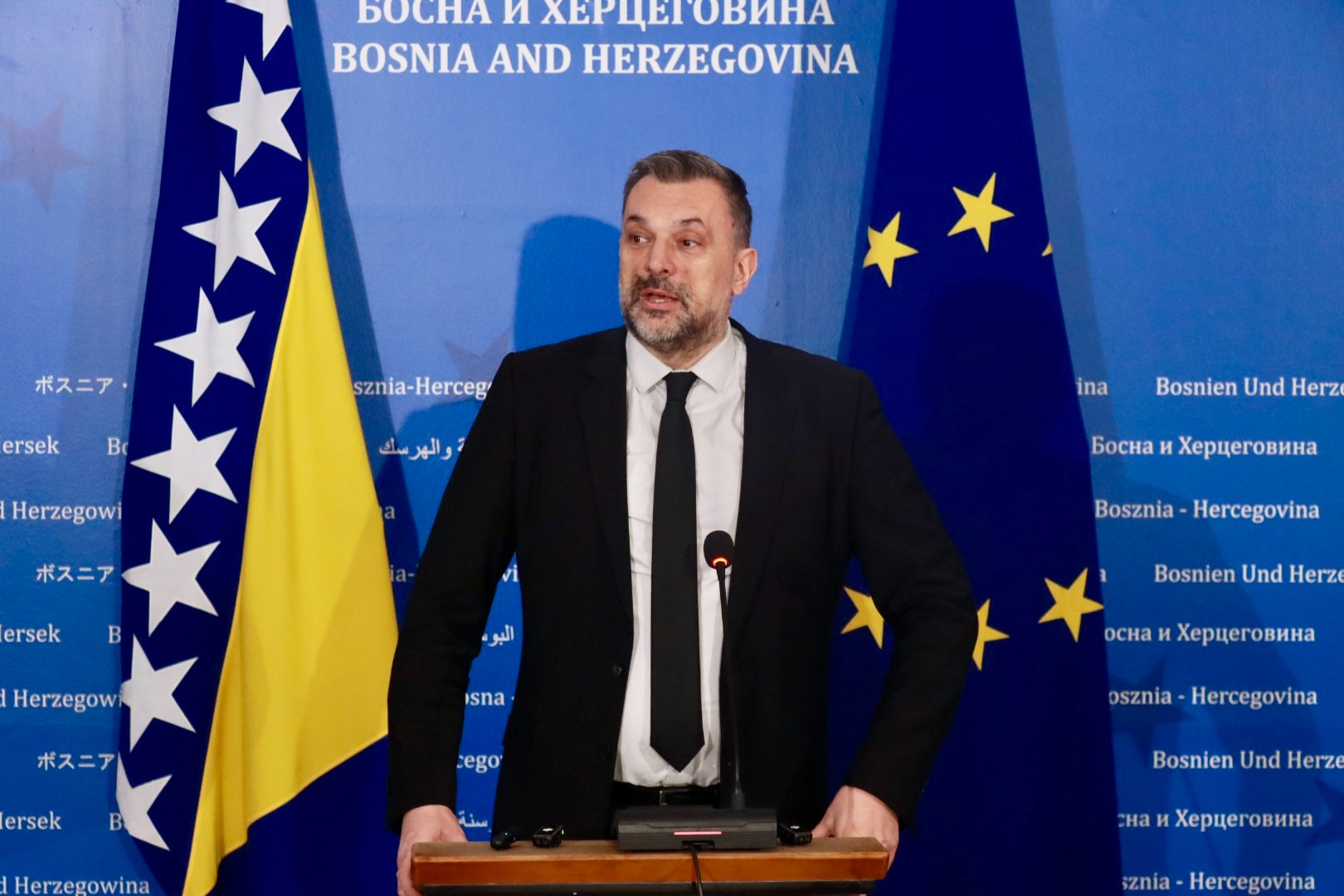 Konaković prozvao HDZ: Prestanite se držati SNSD-a, birajte EU