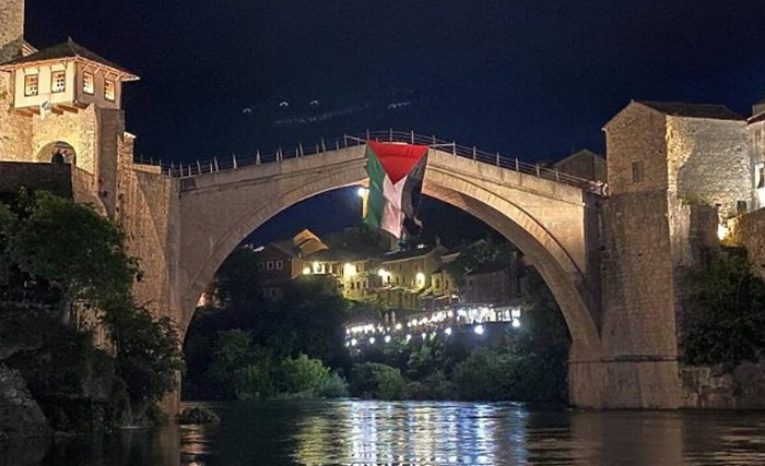Kordić zabranio osvjetljavanje, Mostarci okačili zastavu Palestine