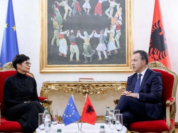 Kos: Proširenje EU čini Evropu jačom