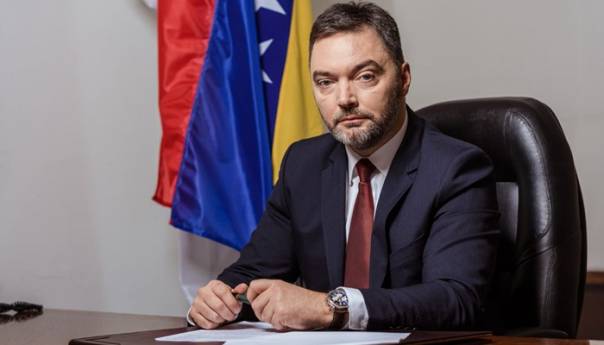 Košarac: Mora se stati u kraj uvozničkim lobijima