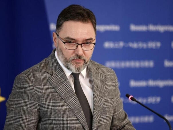 Košarac prijeti novim blokadama, traži i povlačenje Schmidtovih odluka