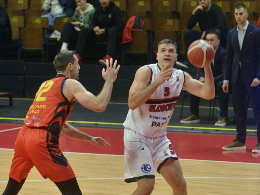 Košarkaši Slobode nadigrali Mladost u Mejdanu