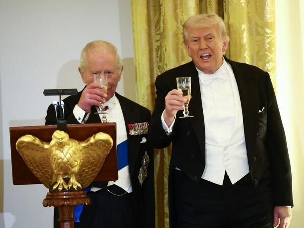 Kralj Charles ismijao Trumpa: Govorili biste francuski da nije bilo Britanaca