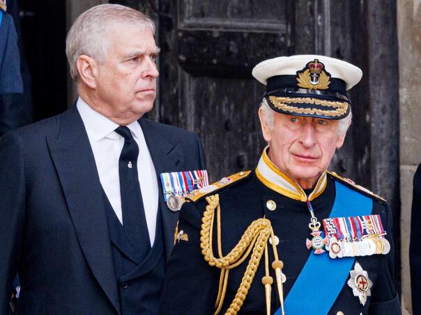 Kralj Charles oduzeo bratu Andrewu sve titule, mora napustiti dvorac Windsor