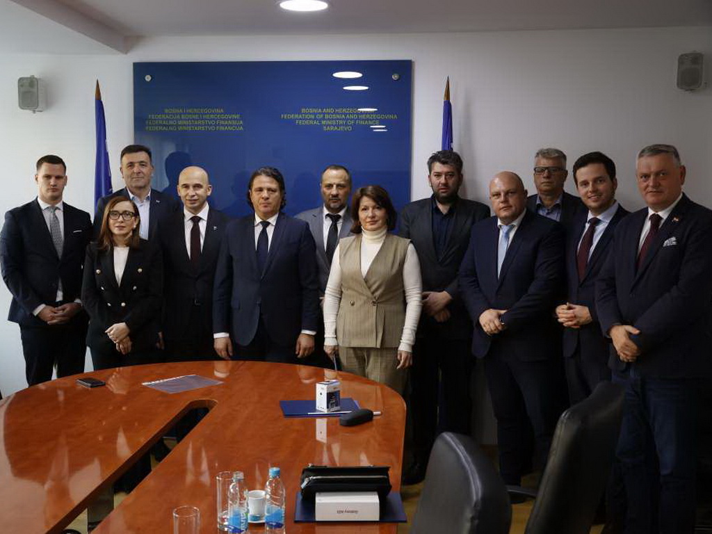 Kraljević potpisao ugovore s kantonima o dodjeli 200 miliona KM podrške Vlade FBiH tom nivou vlasti