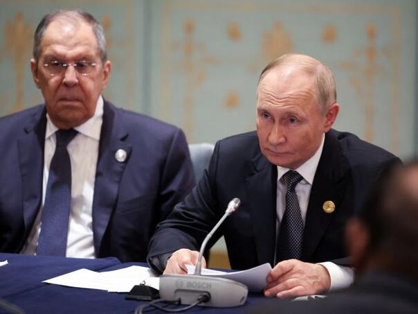 Kremlj tvrdi da Lavrov nije u nemilosti Putina