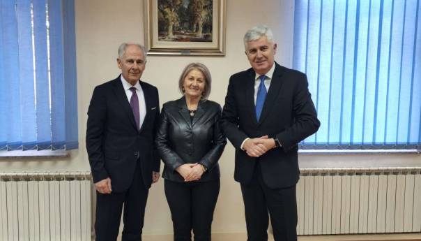 Krišto i Čović sa rukovodstvom HAZU-a