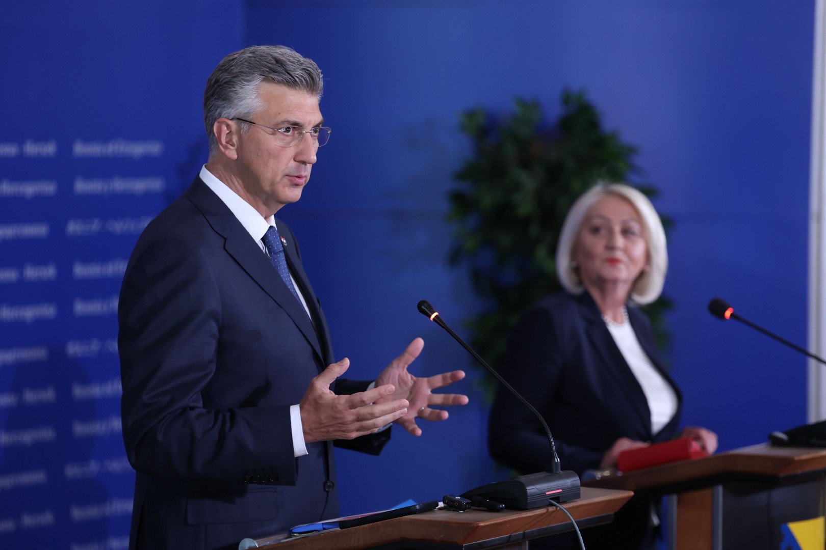 Krišto i Plenković potpisali sporazum: UIO strahuje od zastoja