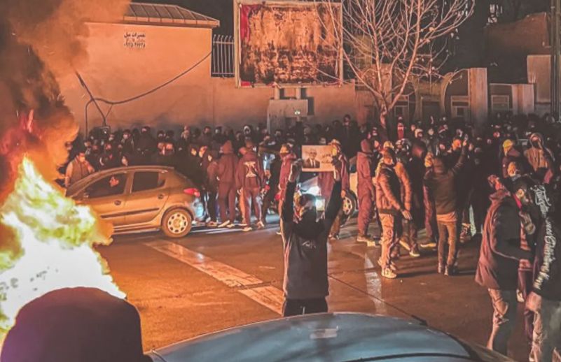 Krvavi protesti u Iranu: Režim prijeti, SAD razmatra vojnu opciju