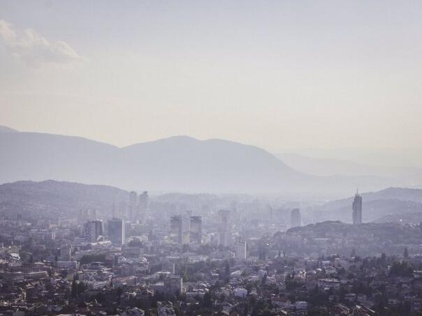 Kvalitet zraka u Kantonu Sarajevo je još uvijek narušen