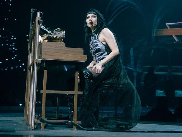 Lady Gaga prekinula koncert i osudila djelovanje ICE-a