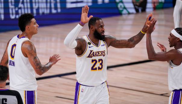 Lakersi savladali  Rocketse i plasirali se u finale Zapada