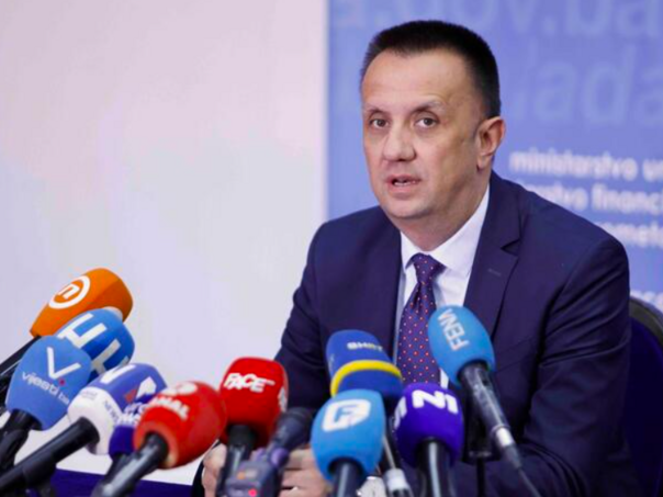 Lakić: Zakon koji čuva radna mjesta, jača energetsku sigurnost i otvara vrata na evropsko tržište