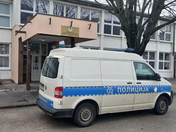 Lažna dojava o bombama: U svim školama u RS nastavljena nastava
