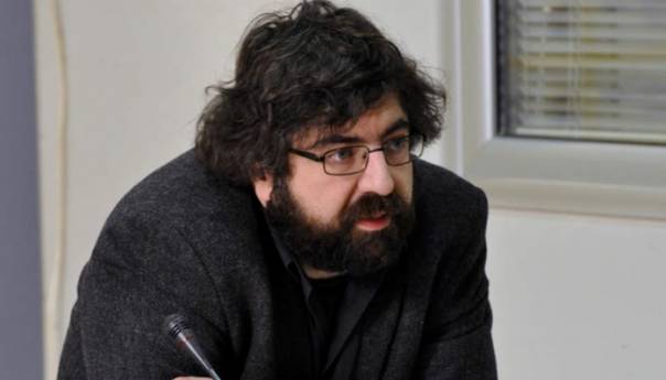 Lazović: Vučić je pandemiju koristio da sebe prikaže spasiocem nacije