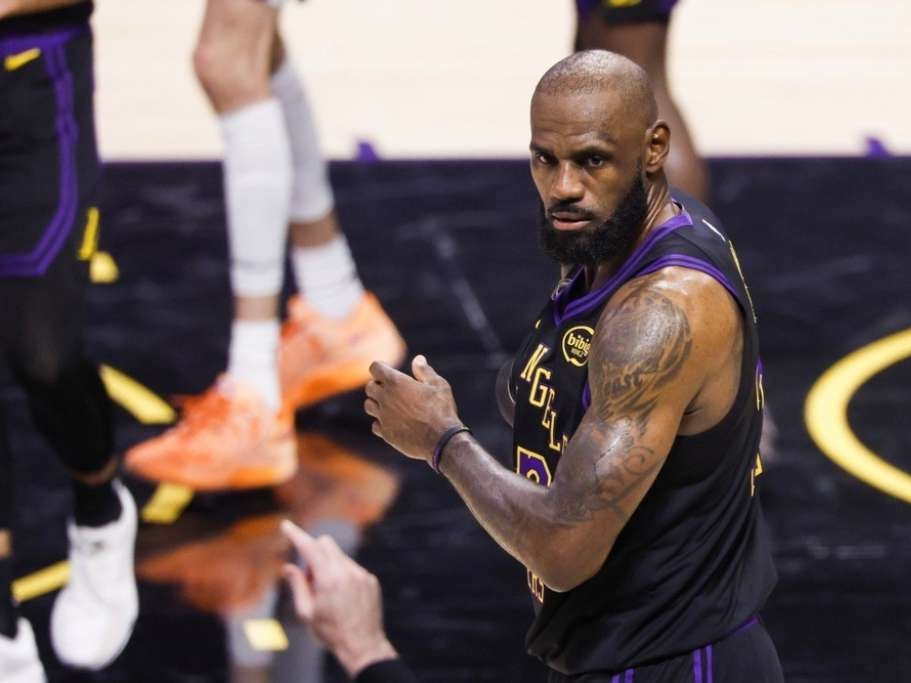 LeBron šokirao NBA svijet: Kralj mijenja klub i kreće po novi naslov