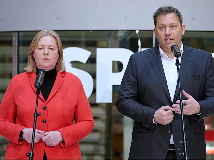 Lideri njemačkog SPD-a odbijaju podnijeti ostavke nakon izbornog poraza