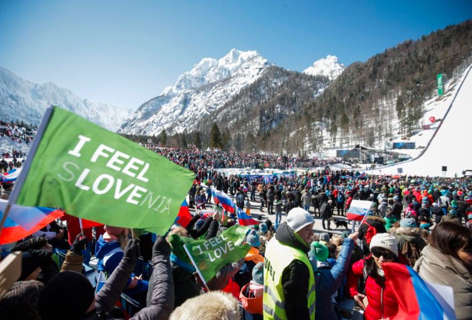 Lindvik slavio na Planici, Prevcu i Mali kristalni globus