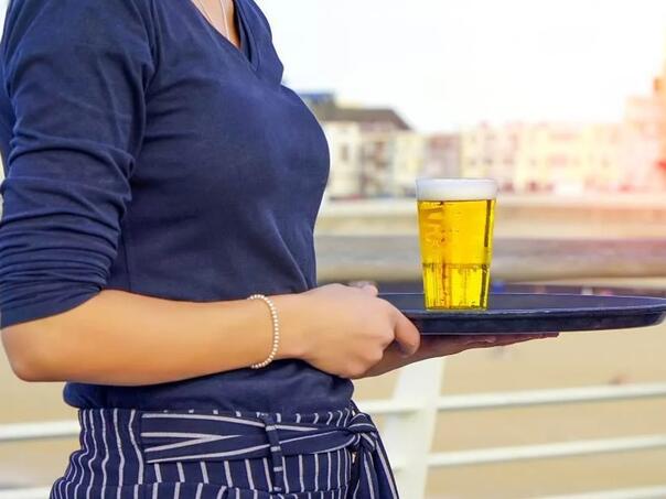 "Ljubavni trougao" na sudu: Srednjoškolac zbog konobarice meta 37-godišnjaka