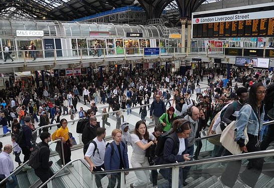 London paraliziran štrajkom radnika metroa, pogođeni milioni putnika