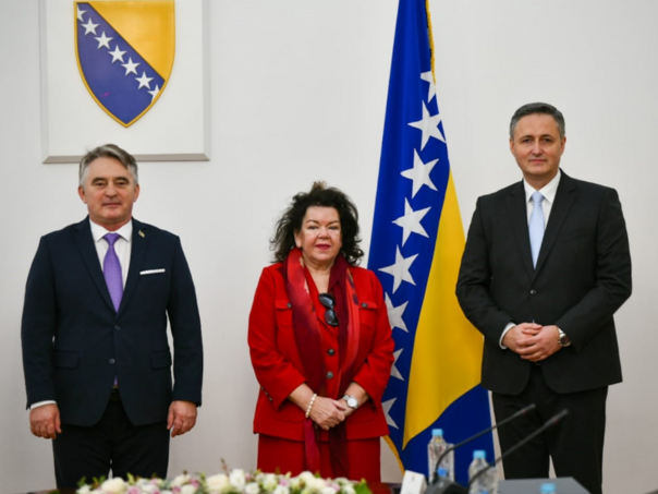 London uz Sarajevo: Britanci apeluju da BiH iskoristi trenutak