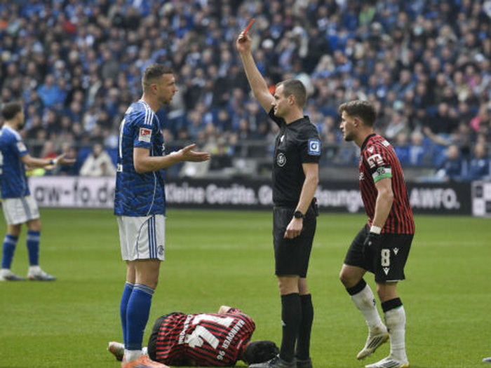 Loše vijesti za Schalke: Suspendovan Edin Džeko